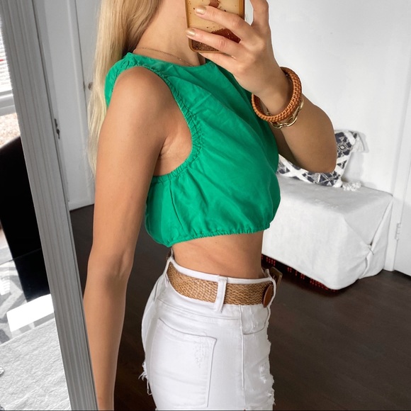 🌿 ZARA GREEN ASYMMETRICAL CROP TOP! - Picture 3 of 14